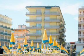 Lux Kobler - Luminoso Appartamento Fronte mare Lido Di Jesolo